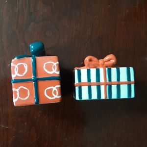 Crate & Barrel salt & pepper gift shakers